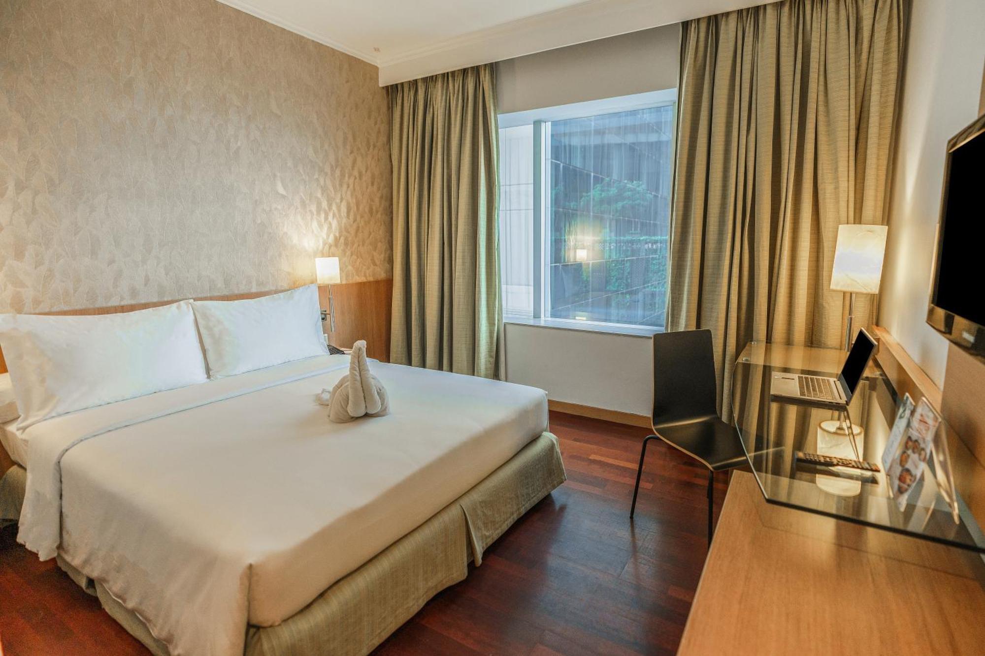 Hotel Kimaya Slipi Jakarta By Harris Exterior foto
