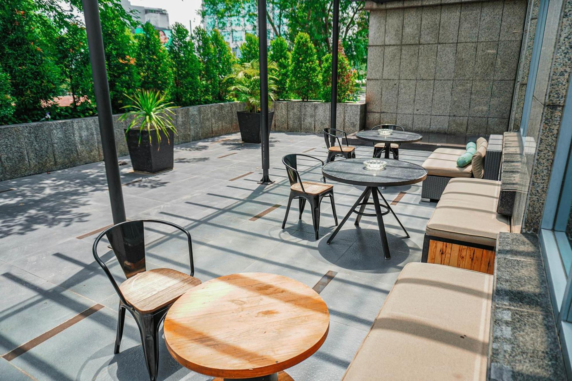 Hotel Kimaya Slipi Jakarta By Harris Exterior foto