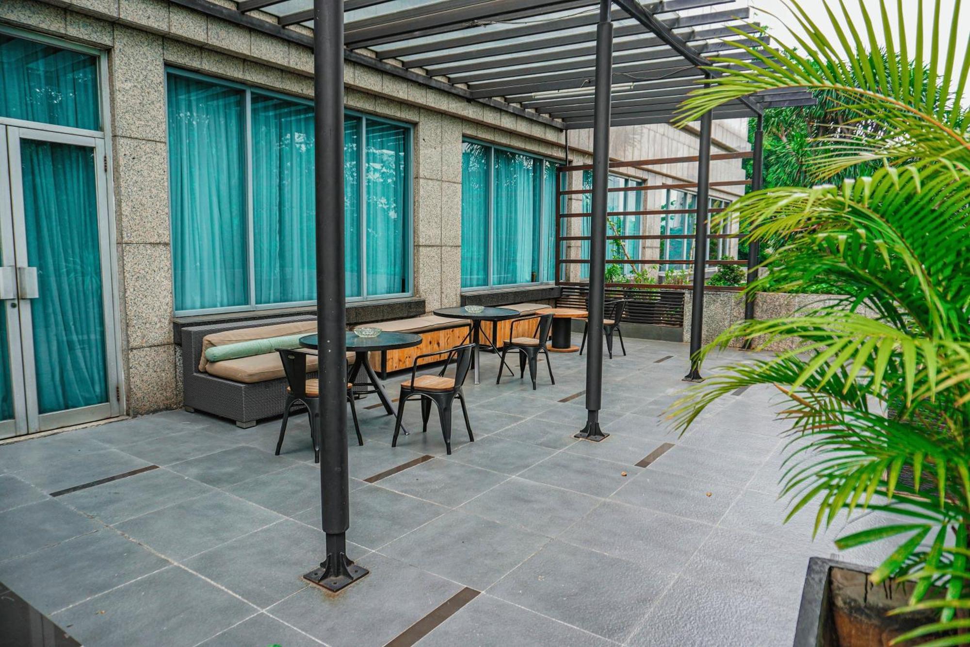 Hotel Kimaya Slipi Jakarta By Harris Exterior foto