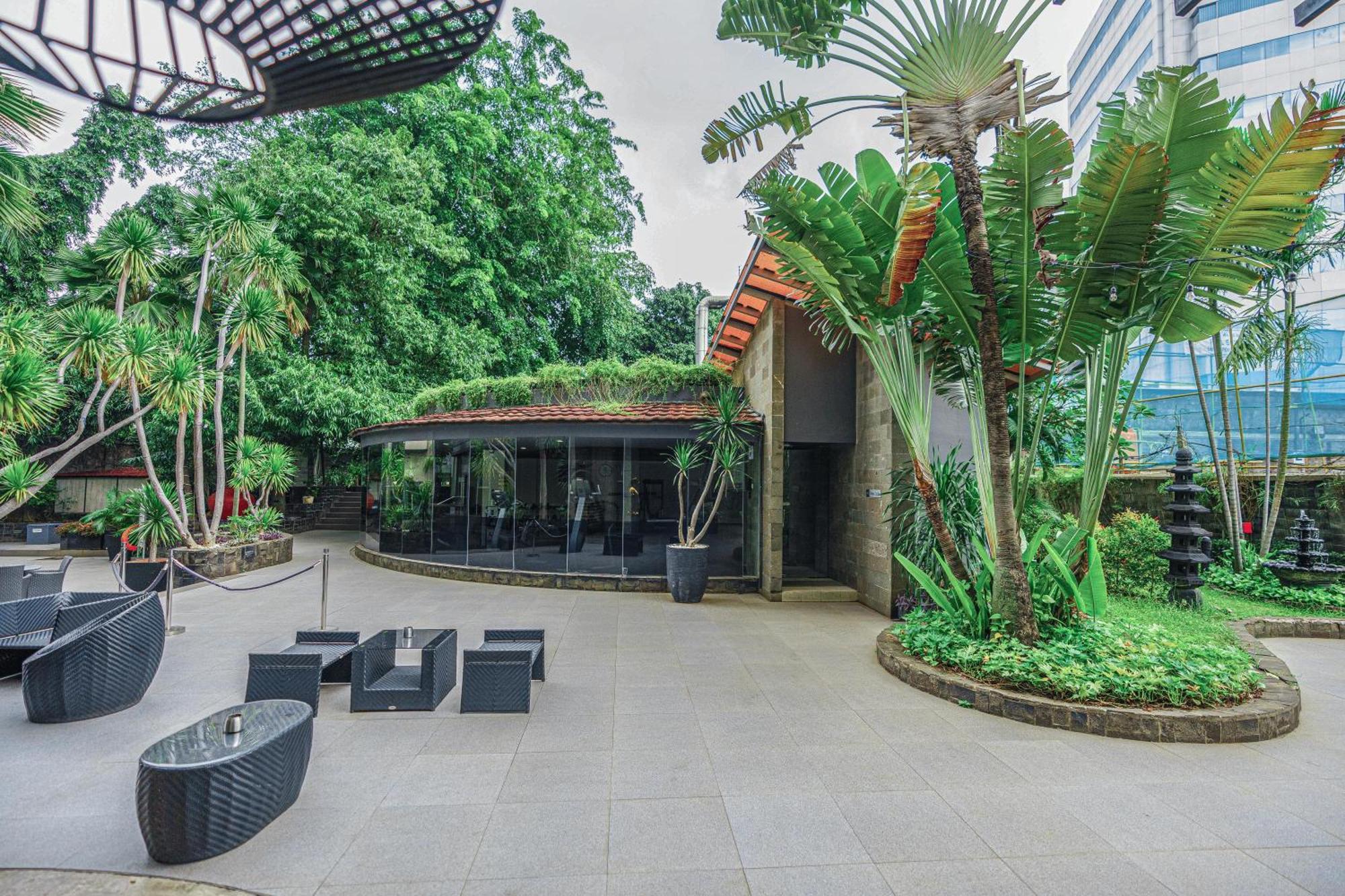 Hotel Kimaya Slipi Jakarta By Harris Exterior foto